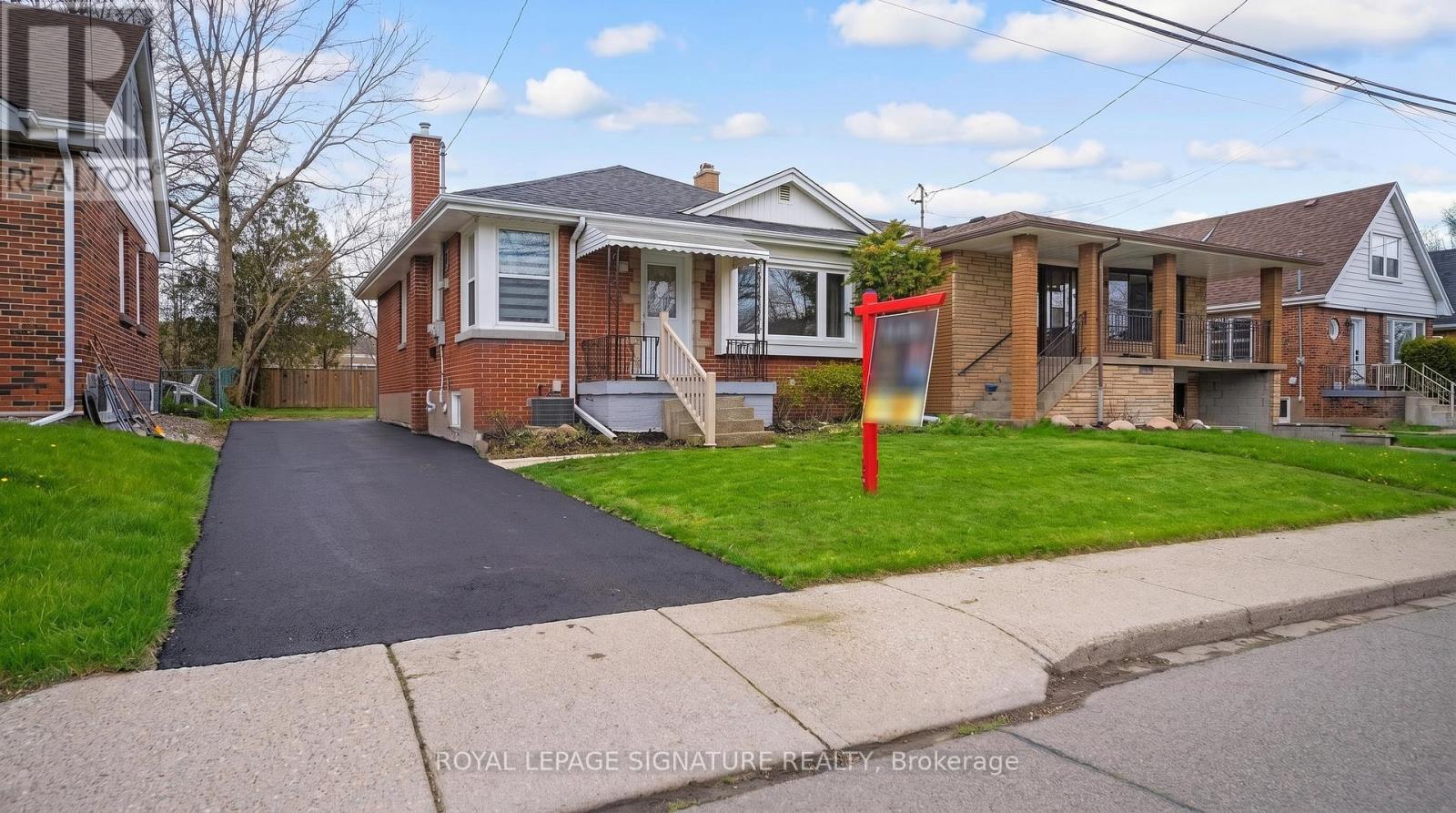 69 Glenmount Avenue, Hamilton, Ontario  L8S 2L3 - Photo 2 - X13082712