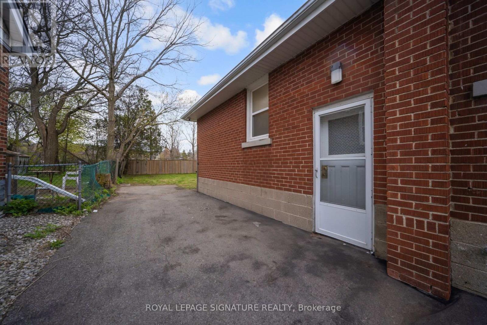 69 Glenmount Avenue, Hamilton, Ontario  L8S 2L3 - Photo 45 - X13082712