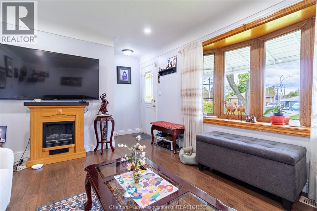 6 Biddell Avenue, Chatham, Ontario  N7L 1N3 - Photo 6 - 26010046