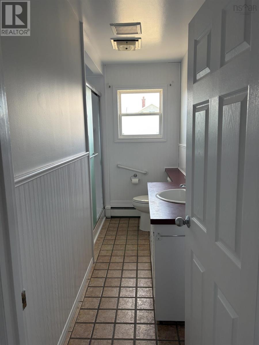 11 Luke Street, Glace Bay, Nova Scotia  B1A 1N7 - Photo 18 - 202609470