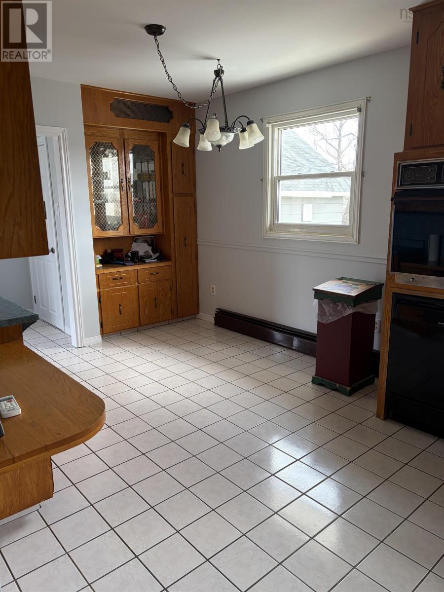 11 Luke Street, Glace Bay, Nova Scotia  B1A 1N7 - Photo 8 - 202609470