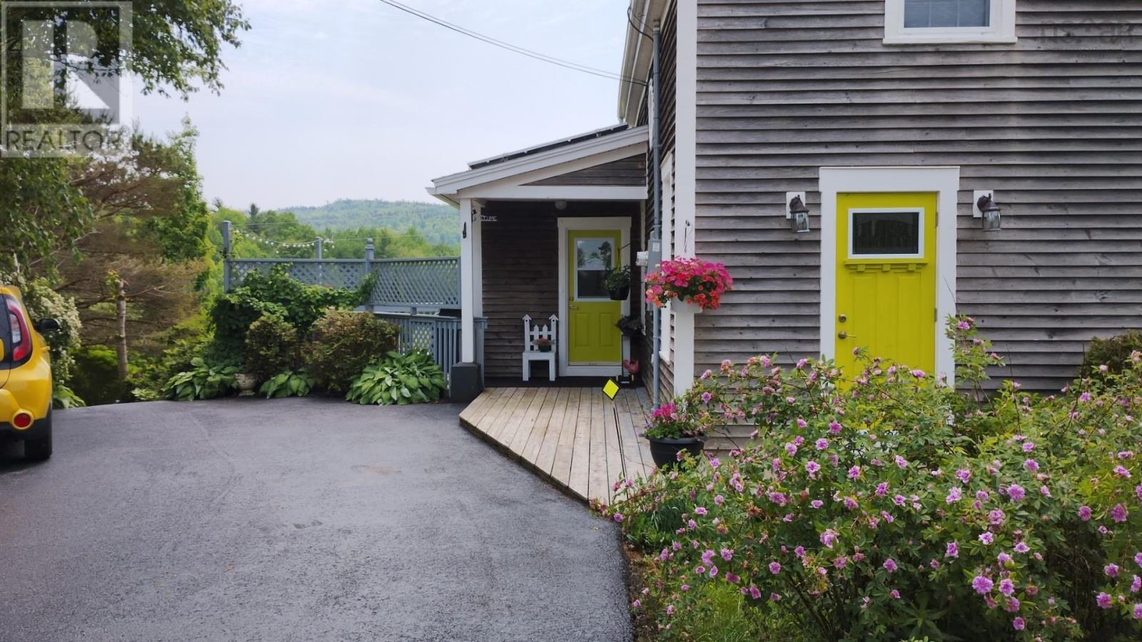 5886 Highway 201, Paradise, Nova Scotia  B0P 1M0 - Photo 2 - 202609553