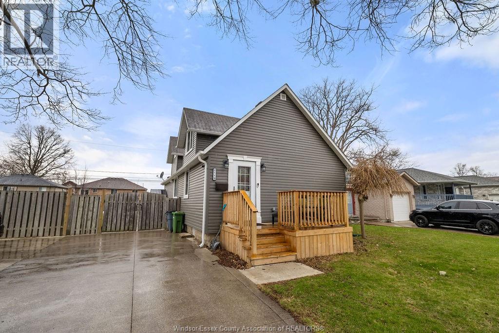 2119 Longfellow, Windsor, Ontario  N9B 3J5 - Photo 17 - 26010063