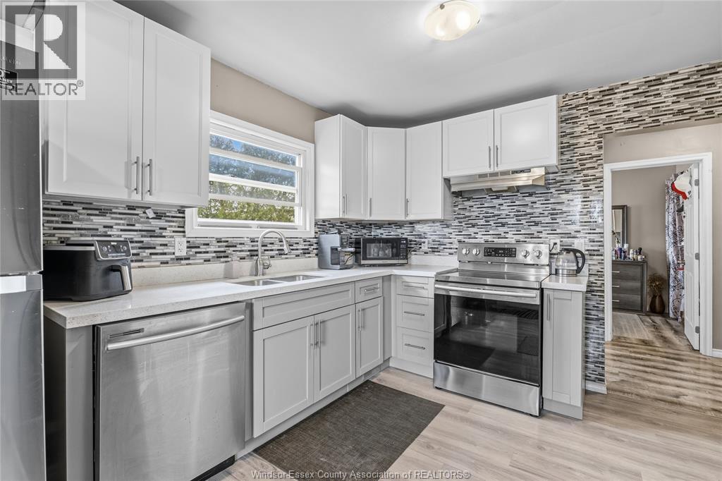 3406 Turner, Windsor, Ontario  N8W 3M5 - Photo 8 - 26010056