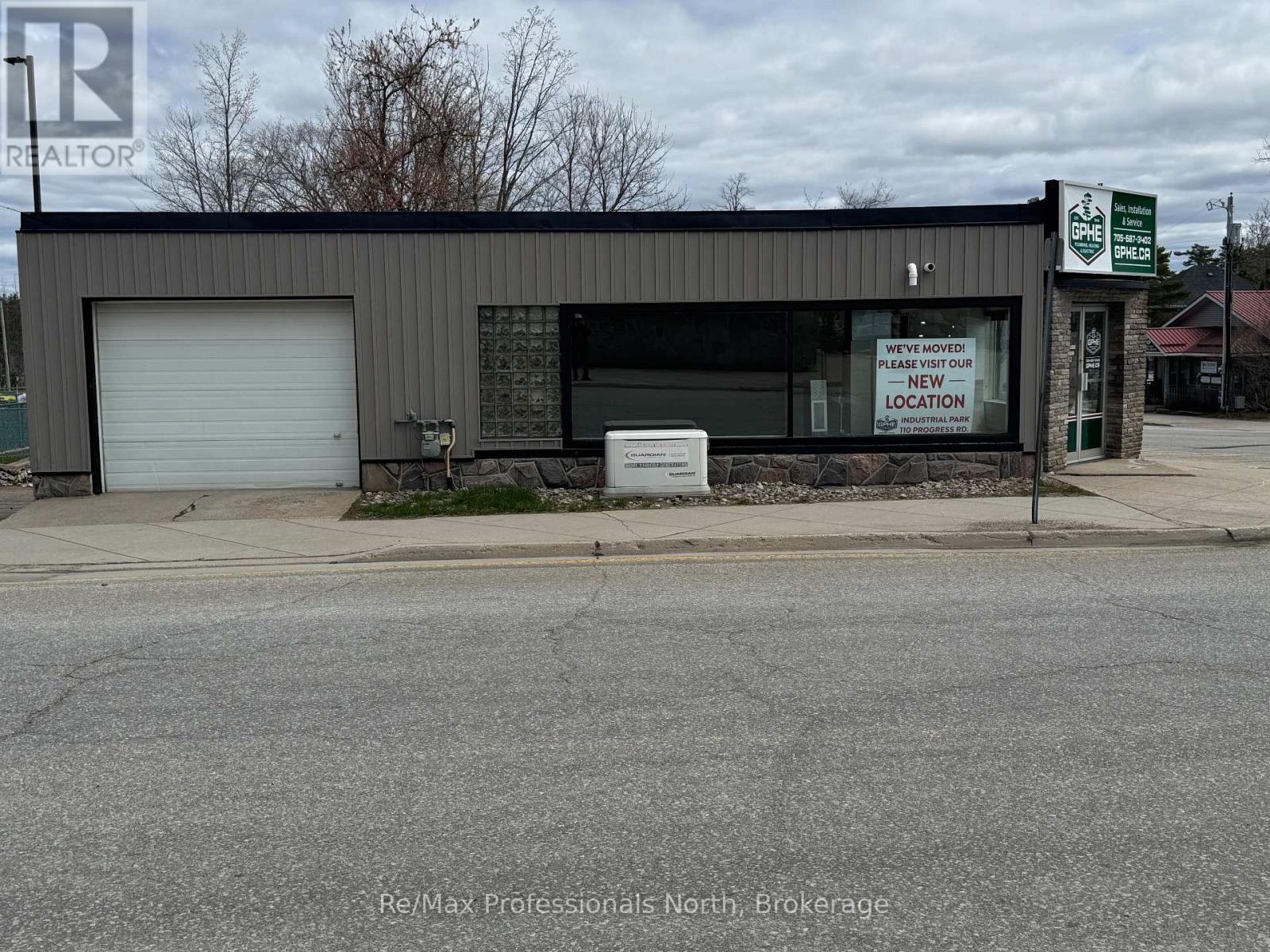 210-250 Brock Street, Gravenhurst, Ontario  P1P 1H4 - Photo 3 - X12733442