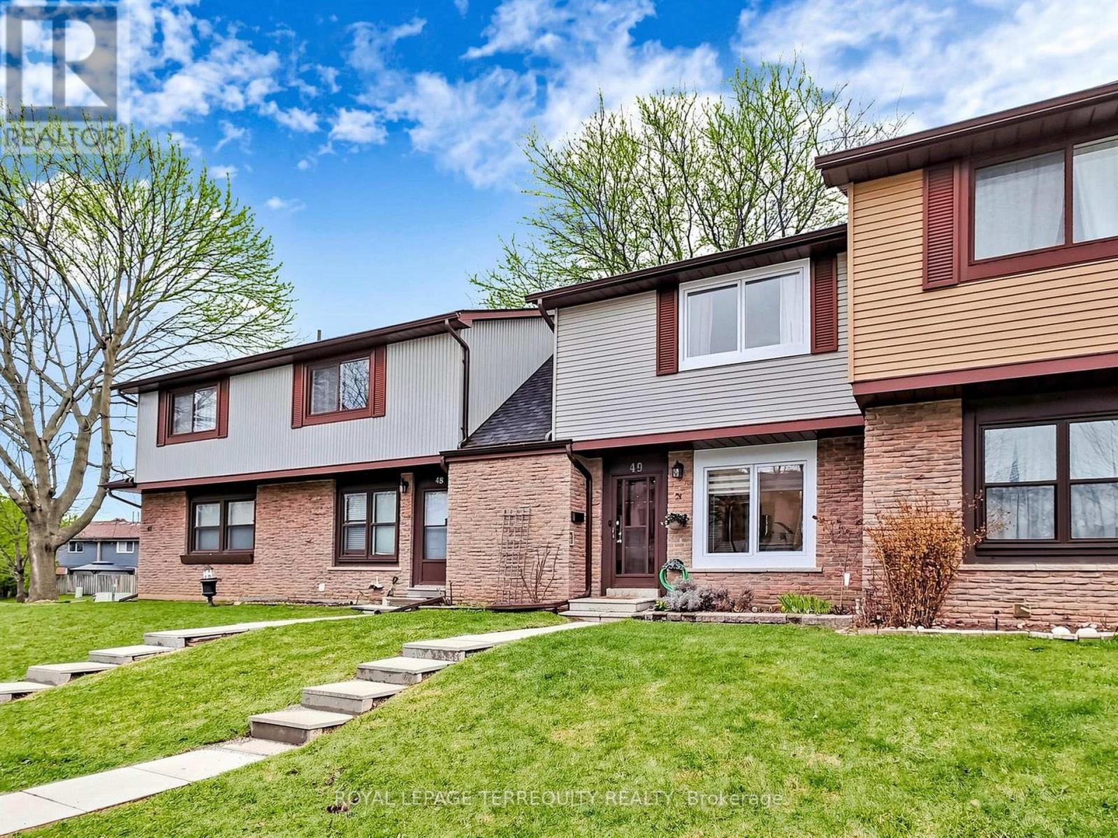 49 - 6730 Falconer Drive, Mississauga, Ontario  L5N 1L5 - Photo 2 - W12990240