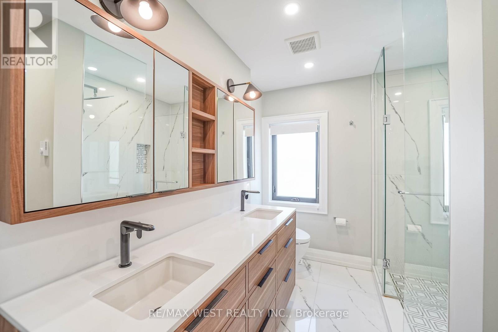 79 Elmsthorpe Avenue, Toronto, Ontario  M5P 2L8 - Photo 8 - C13041934