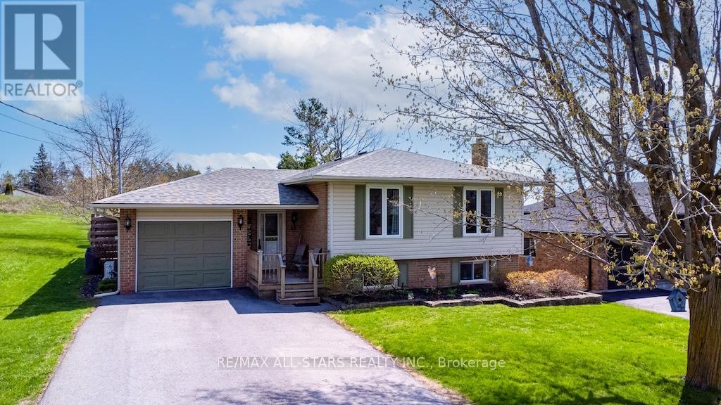 53 HILLSIDE DRIVE, Kawartha Lakes, Ontario