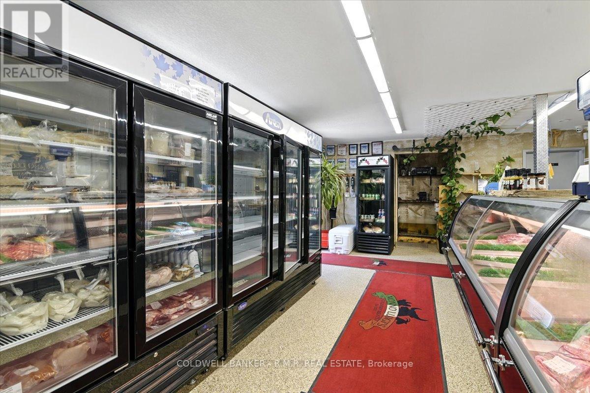 Unit #b - 31 Centre Street, Brock, Ontario  L0C 1H0 - Photo 4 - N13080634