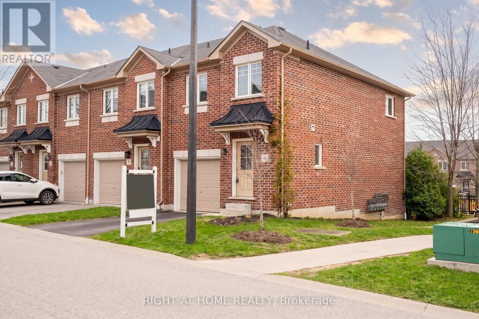 40 Markham Trail, Clarington, Ontario  L1C 0S4 - Photo 2 - E13082726
