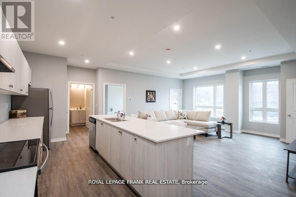 E2 - 513 Dundas Street E, Whitby, Ontario  L1N 0N4 - Photo 2 - E13082794