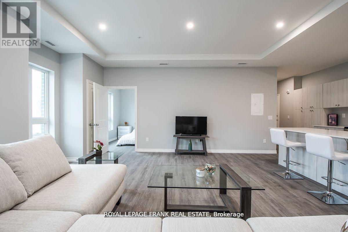 E2 - 513 Dundas Street E, Whitby, Ontario  L1N 0N4 - Photo 4 - E13082794