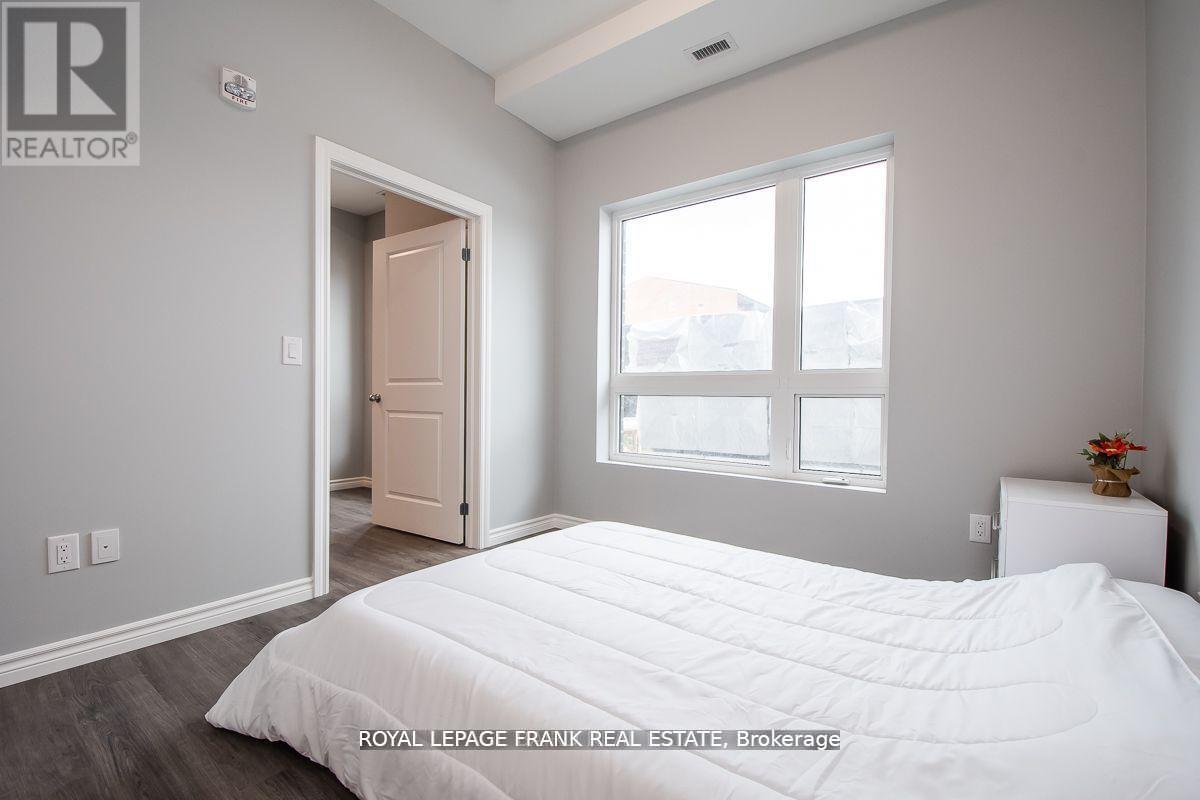 E2 - 513 Dundas Street E, Whitby, Ontario  L1N 0N4 - Photo 5 - E13082794