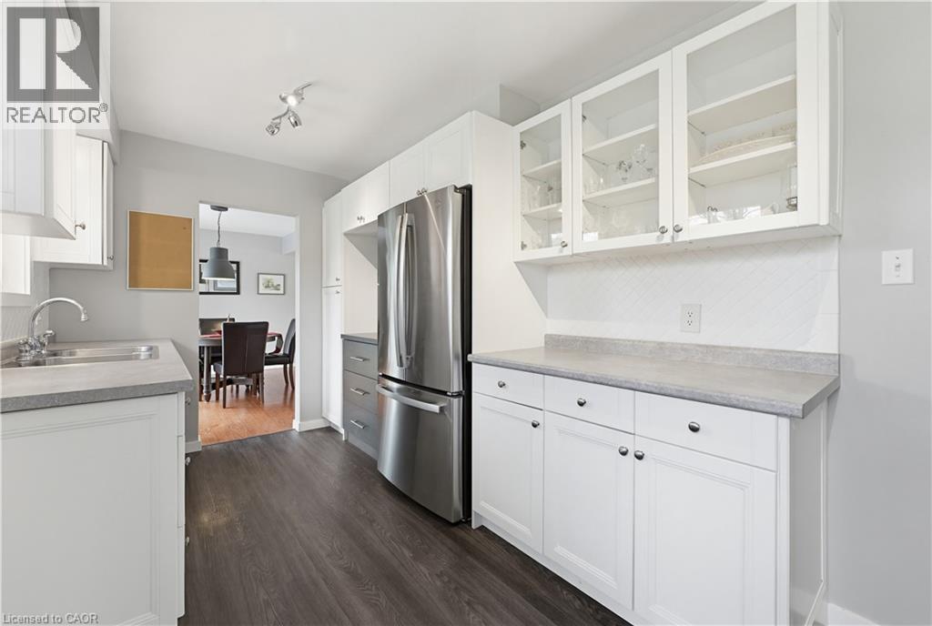 147 Churchill Drive, Cambridge, Ontario  N1S 1S3 - Photo 4 - 40825176