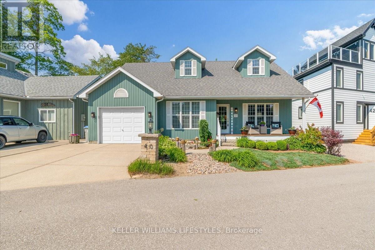 40 Lakeside Circle, Lambton Shores, Ontario  N0M 1T0 - Photo 1 - X13082842