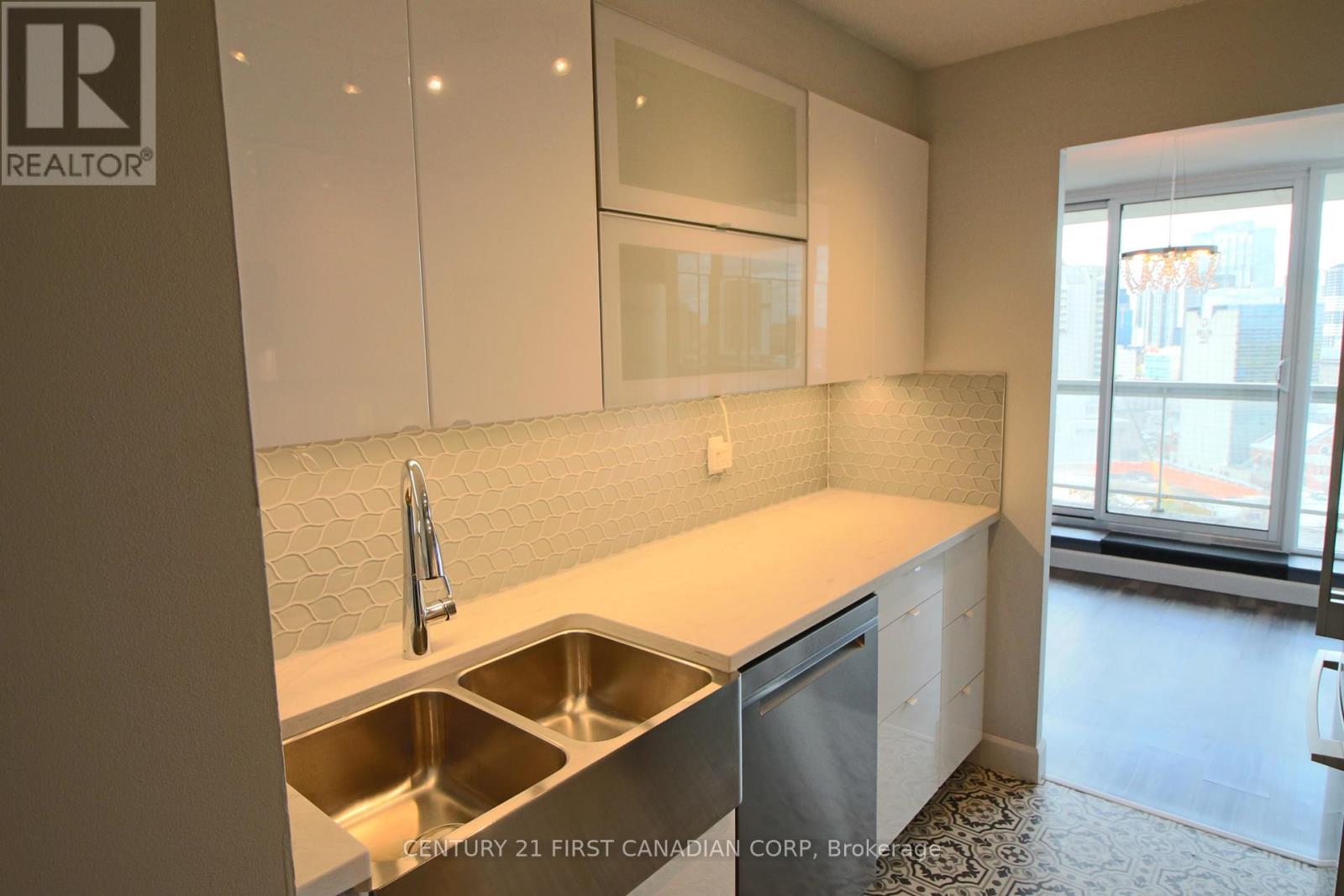1902 - 323 Colborne Street, London East, Ontario  N6B 3N8 - Photo 12 - X13082886