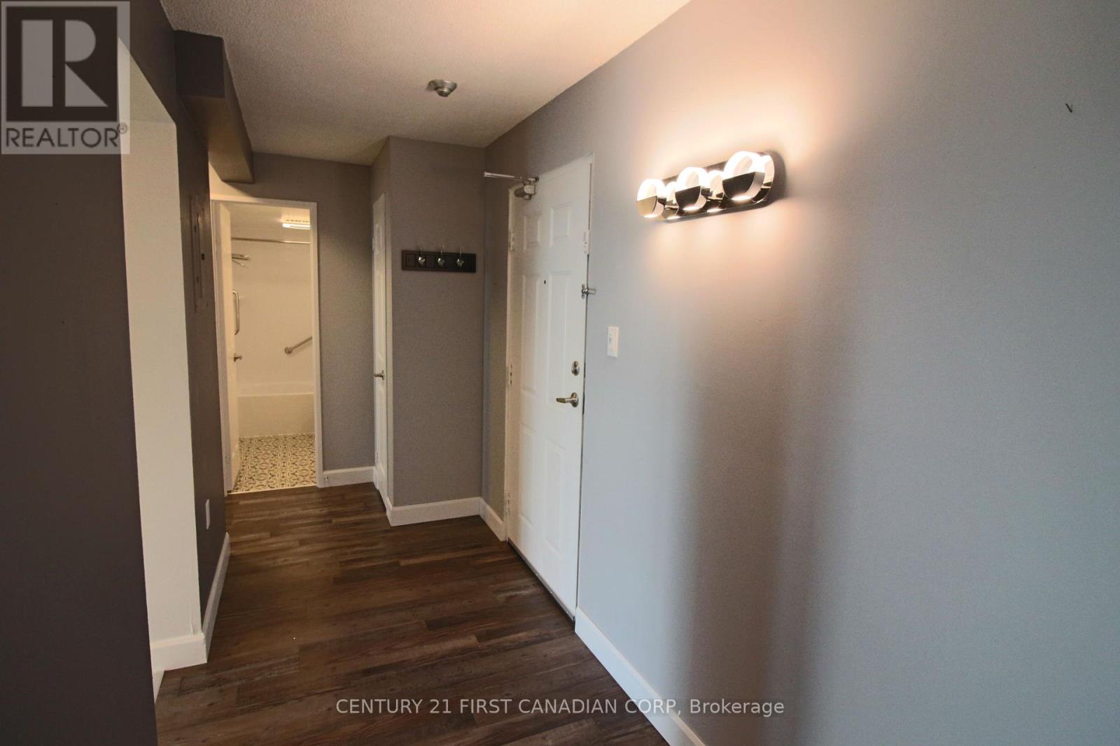 1902 - 323 Colborne Street, London East, Ontario  N6B 3N8 - Photo 18 - X13082886
