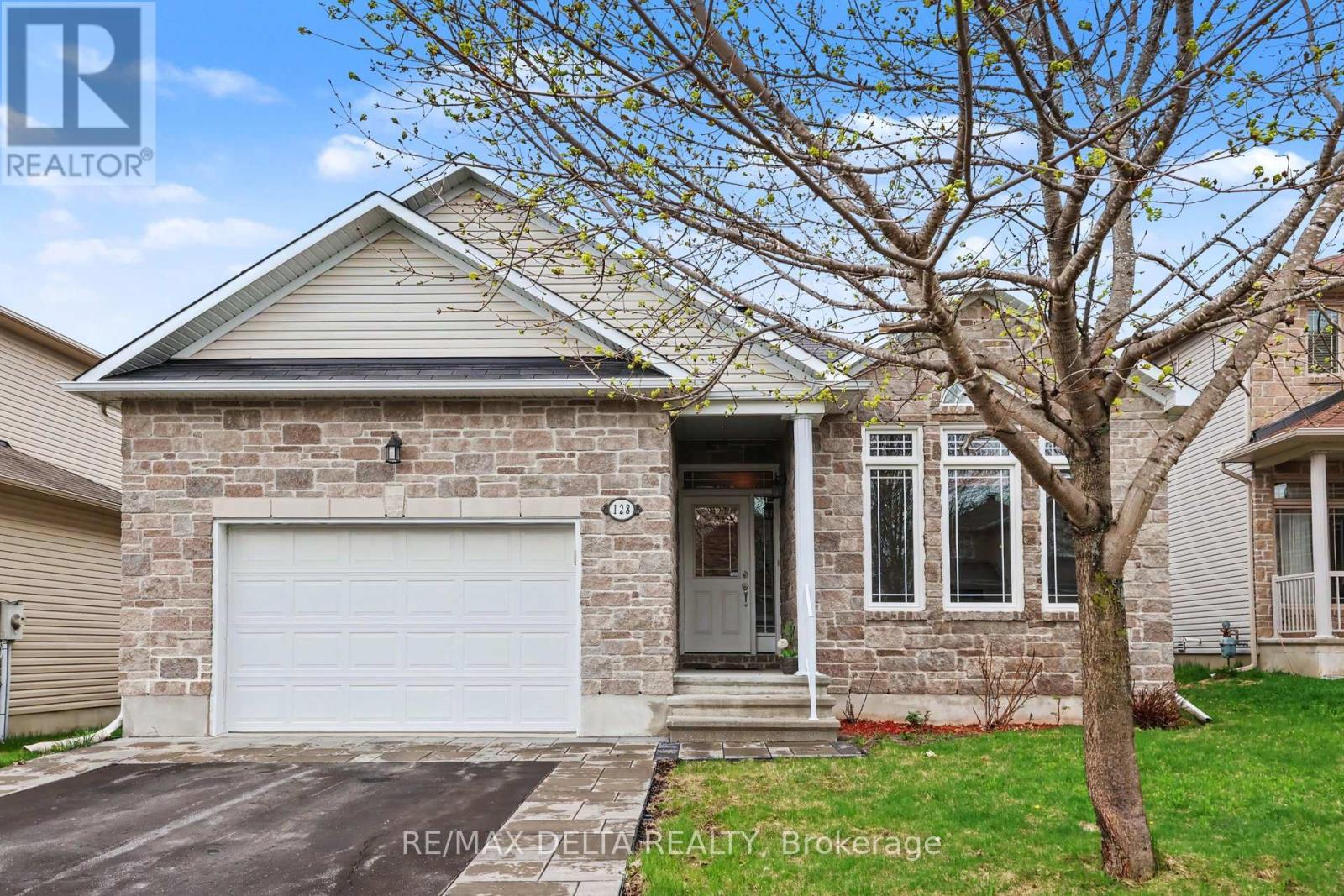 128 Topaze Crescent, Clarence-Rockland, Ontario  K4K 0E3 - Photo 2 - X13082834