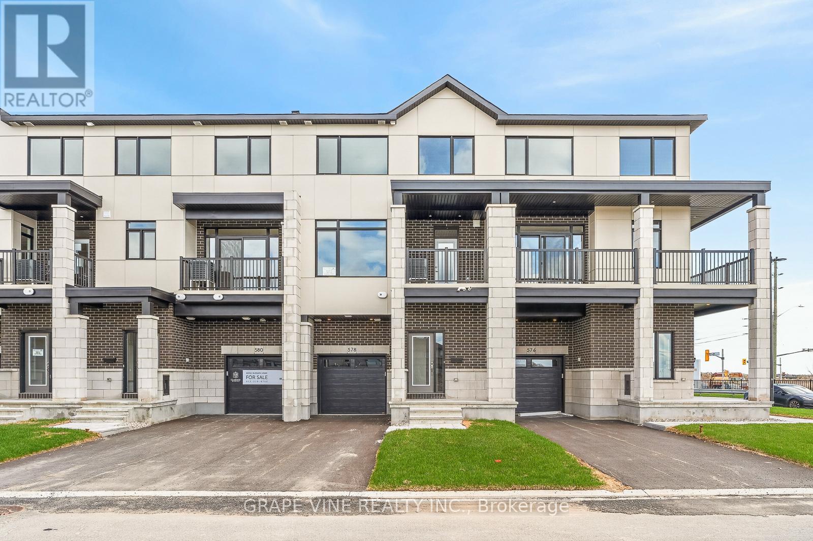 578 Arbia Ridge, Ottawa, Ontario  K2S 2S4 - Photo 1 - X13082922