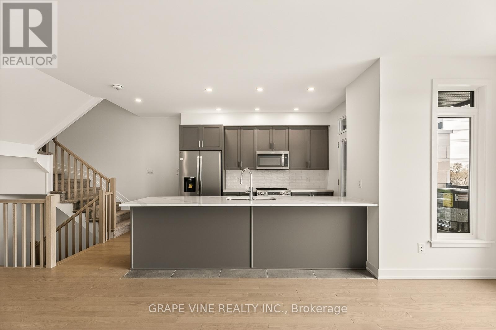 578 Arbia Ridge, Ottawa, Ontario  K2S 2S4 - Photo 12 - X13082922
