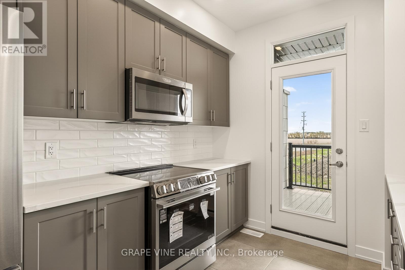 578 Arbia Ridge, Ottawa, Ontario  K2S 2S4 - Photo 14 - X13082922
