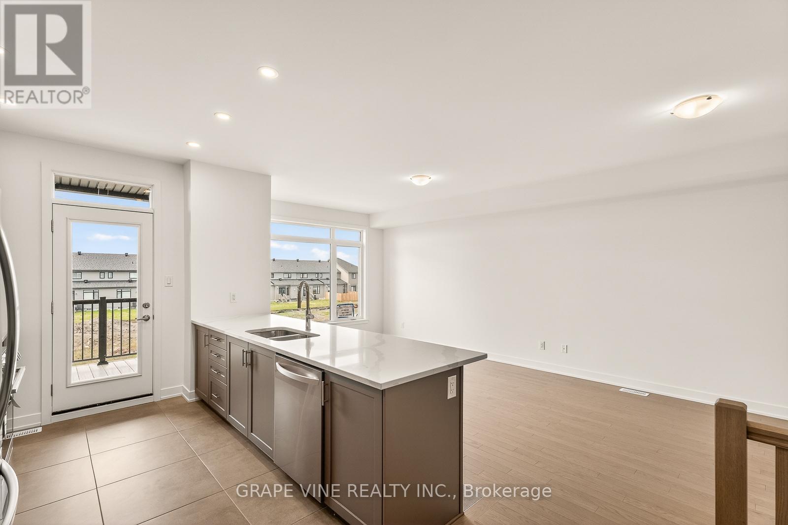 578 Arbia Ridge, Ottawa, Ontario  K2S 2S4 - Photo 20 - X13082922