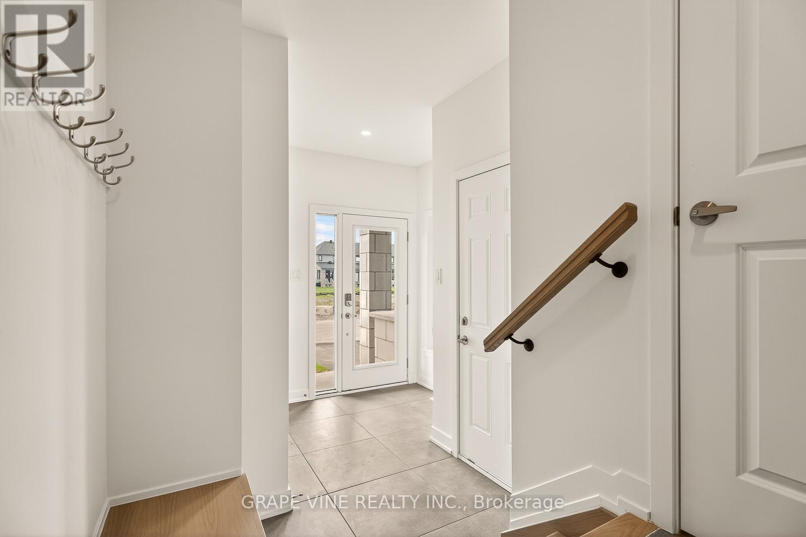 578 Arbia Ridge, Ottawa, Ontario  K2S 2S4 - Photo 6 - X13082922