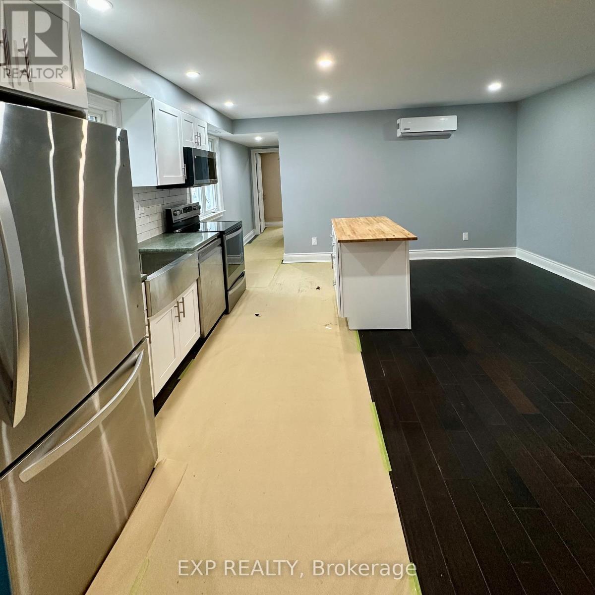 Upper - 6 Lapp Street, Toronto, Ontario  M6N 3W6 - Photo 8 - W13082926