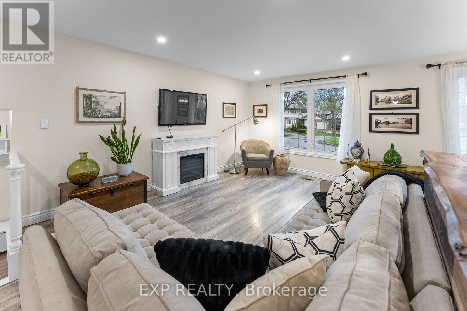 6447 Kendale Court, Niagara Falls (West Wood), Ontario  L2H 1Z2 - Photo 11 - X13082754