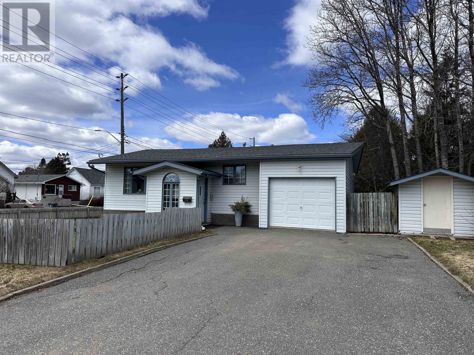 558 Van Norman, Thunder Bay, Ontario  P7A 4E7 - Photo 16 - TB2600900