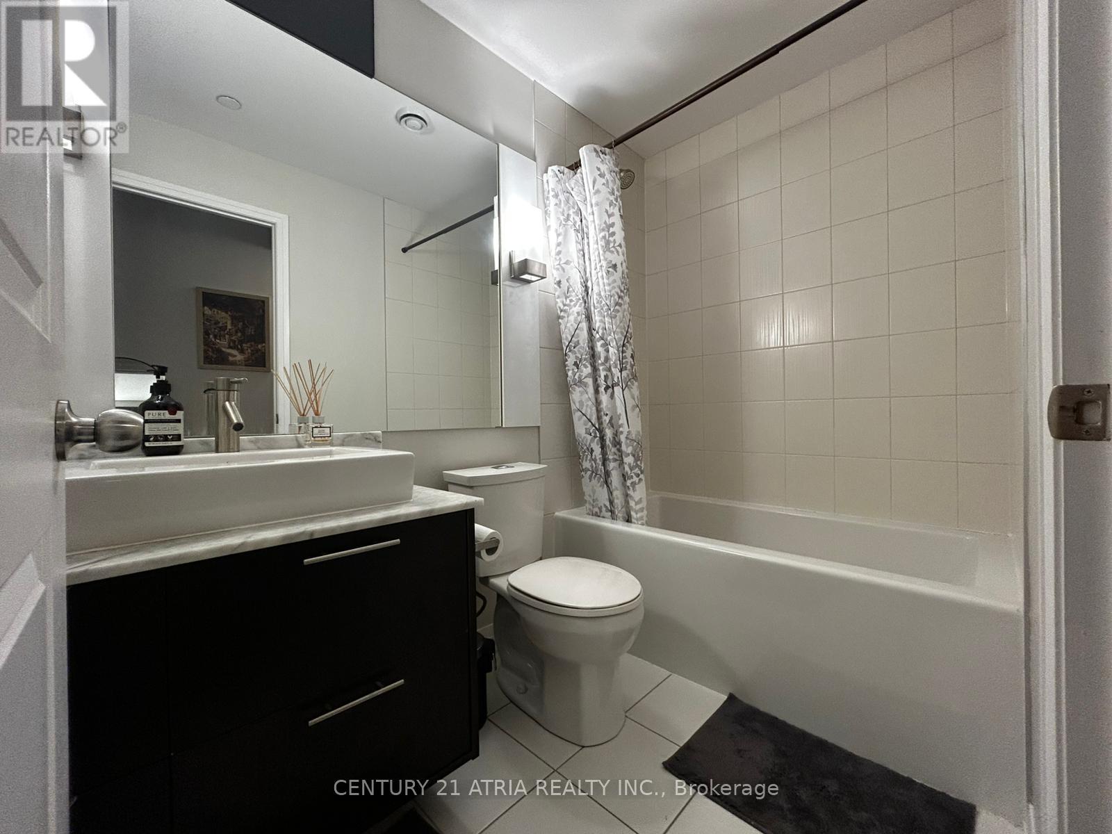 215 - 8 Mercer Street, Toronto (Waterfront Communities), Ontario  M5V 1H3 - Photo 12 - C13082902