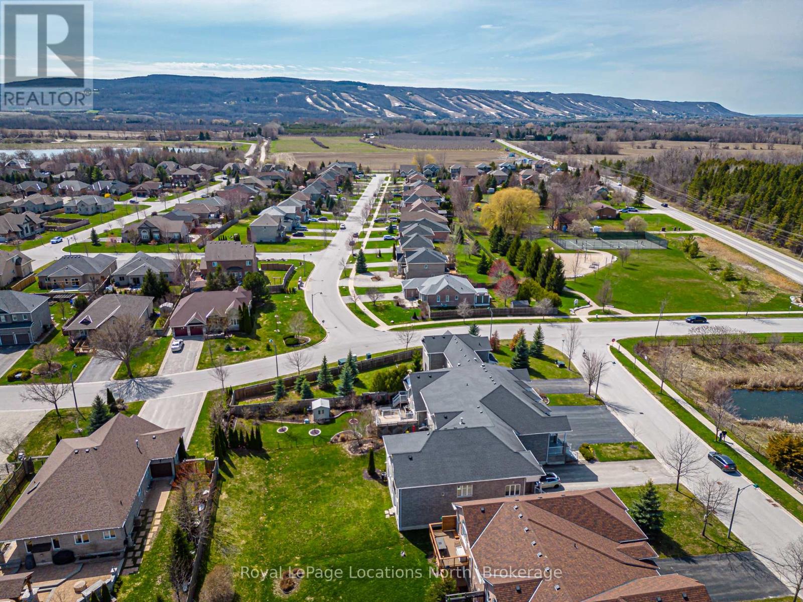 6 Thomas Drive, Collingwood, Ontario  L9Y 0A6 - Photo 4 - S13082748