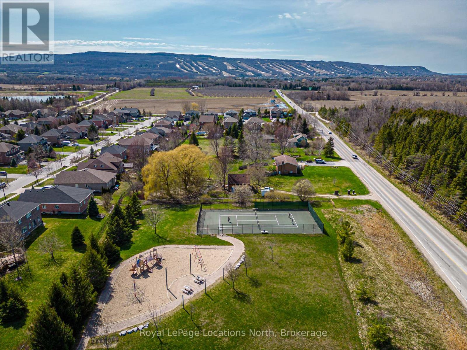 6 Thomas Drive, Collingwood, Ontario  L9Y 0A6 - Photo 7 - S13082748