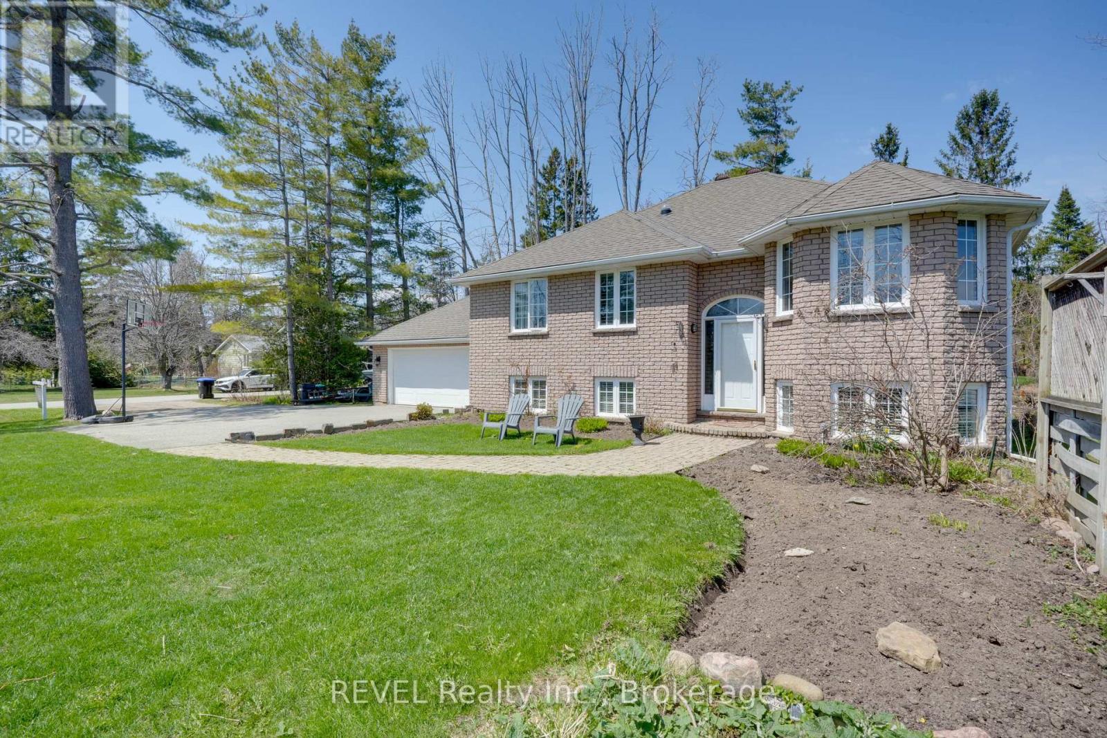 5 Barbara Avenue, Oro-Medonte, Ontario  L0L 2E0 - Photo 3 - S12965850