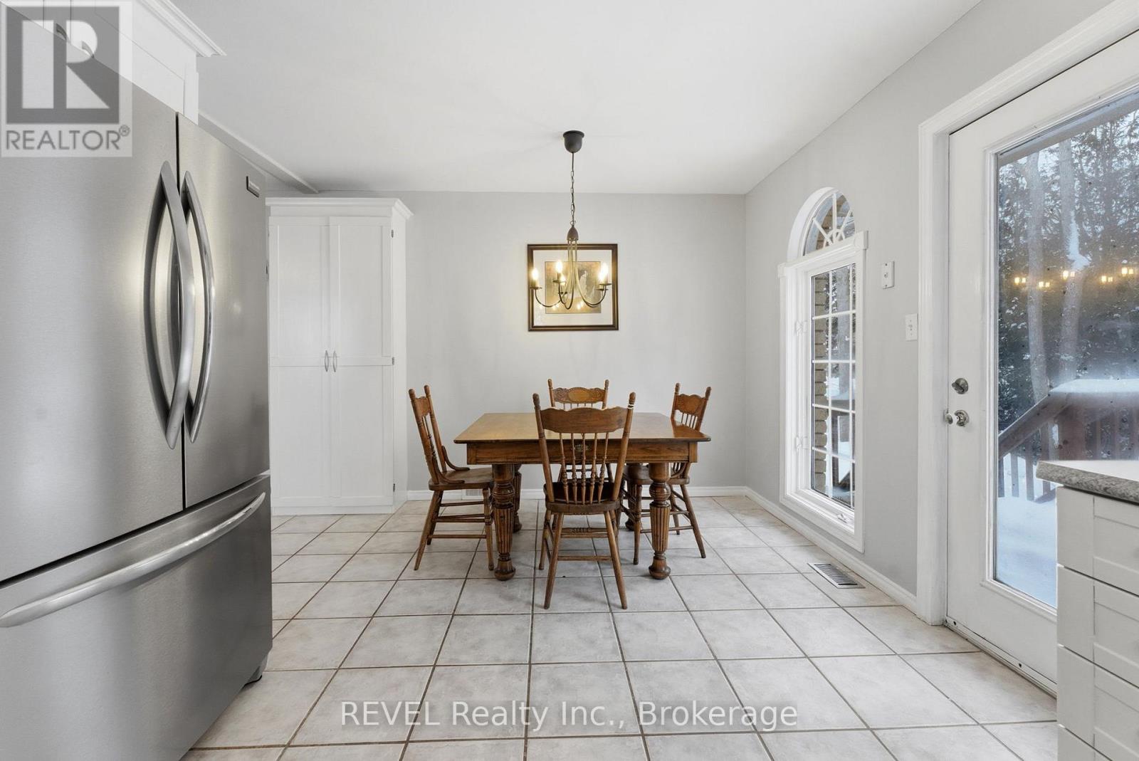 5 Barbara Avenue, Oro-Medonte, Ontario  L0L 2E0 - Photo 18 - S12965850