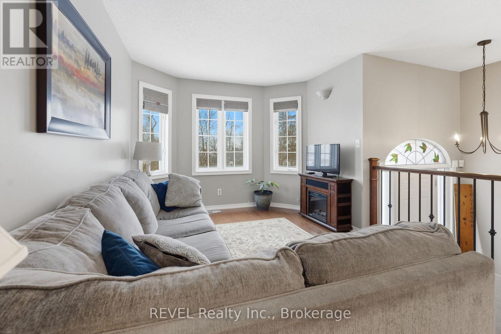 5 Barbara Avenue, Oro-Medonte, Ontario  L0L 2E0 - Photo 8 - S12965850