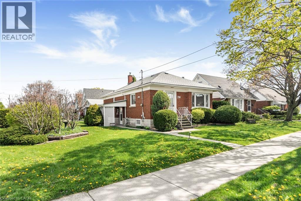 791 BRUCEDALE Avenue E, Hamilton, Ontario