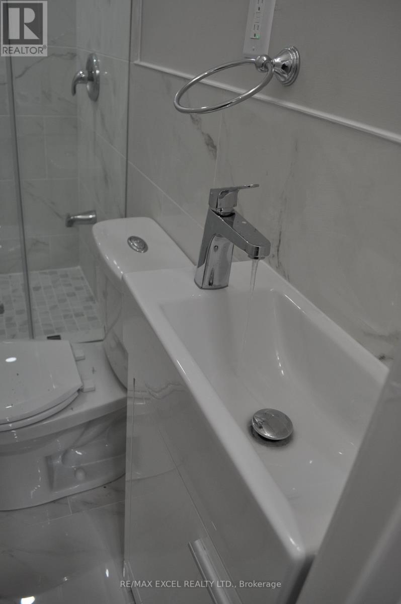 120 Hiscock(Main Floor) Boulevard, Toronto, Ontario  M1G 1T4 - Photo 17 - E13082744