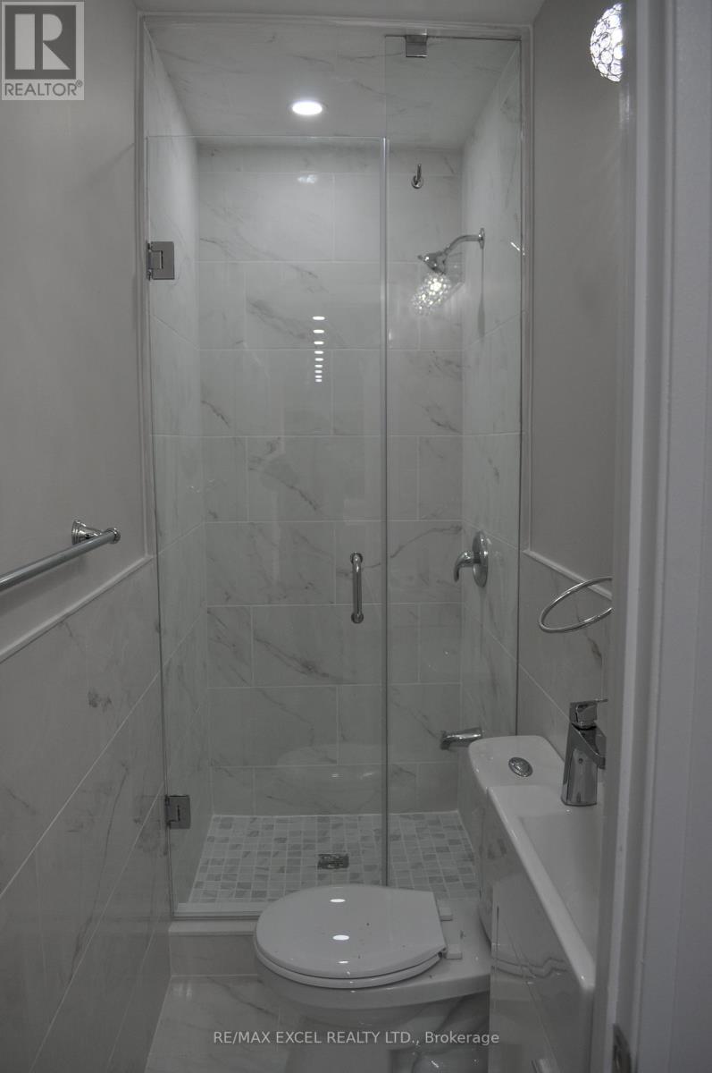 120 Hiscock(Main Floor) Boulevard, Toronto, Ontario  M1G 1T4 - Photo 18 - E13082744