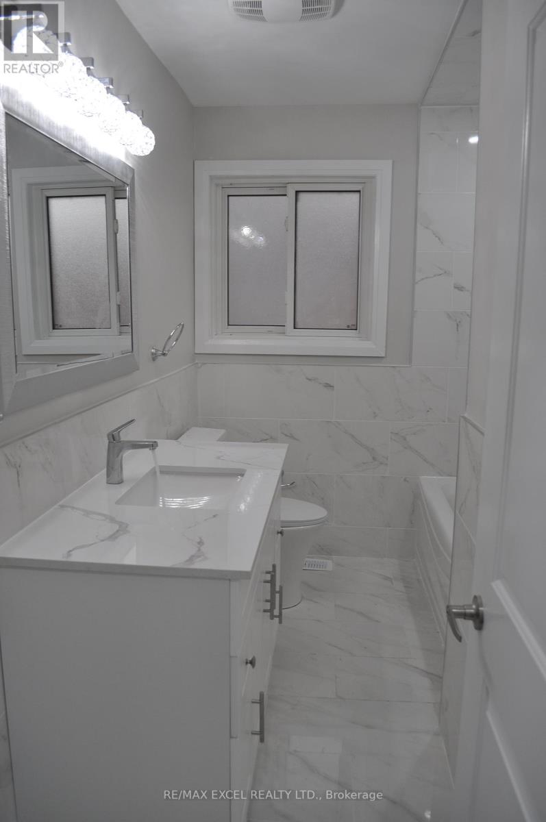 120 Hiscock(Main Floor) Boulevard, Toronto, Ontario  M1G 1T4 - Photo 24 - E13082744