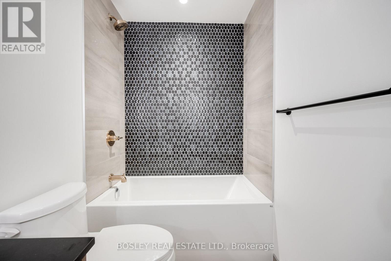 204 - 1285 Queen Street E, Toronto, Ontario  M4L 1C2 - Photo 20 - E13082750