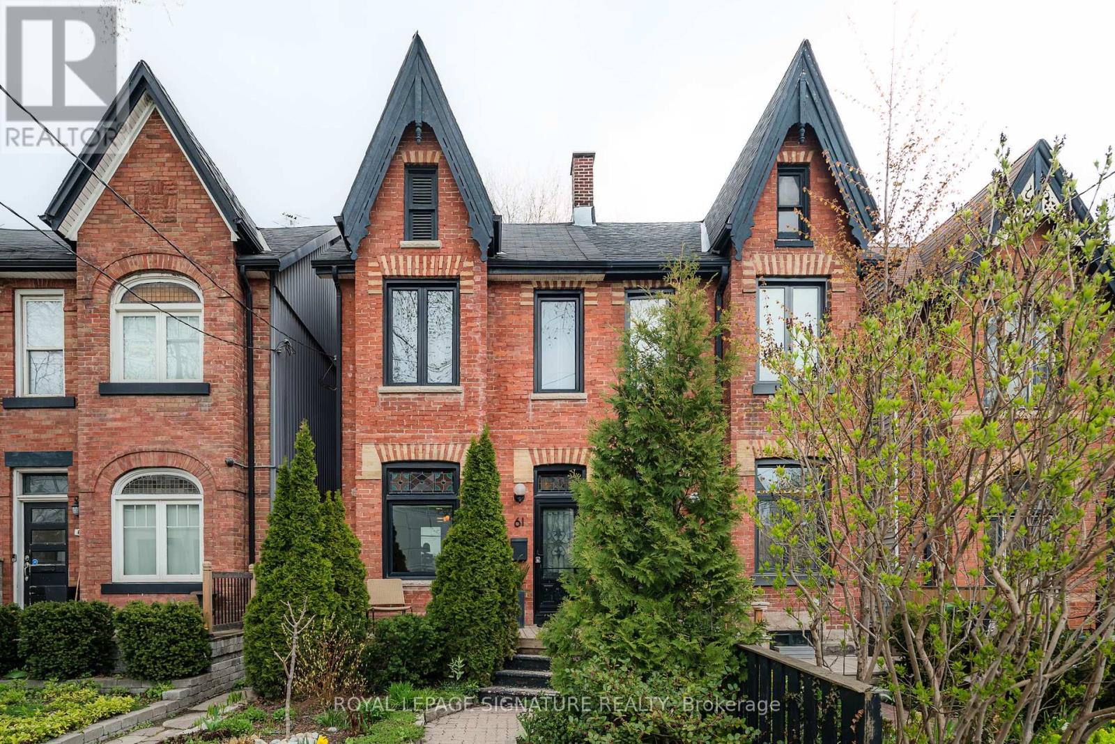 61 MCGEE STREET, Toronto, Ontario