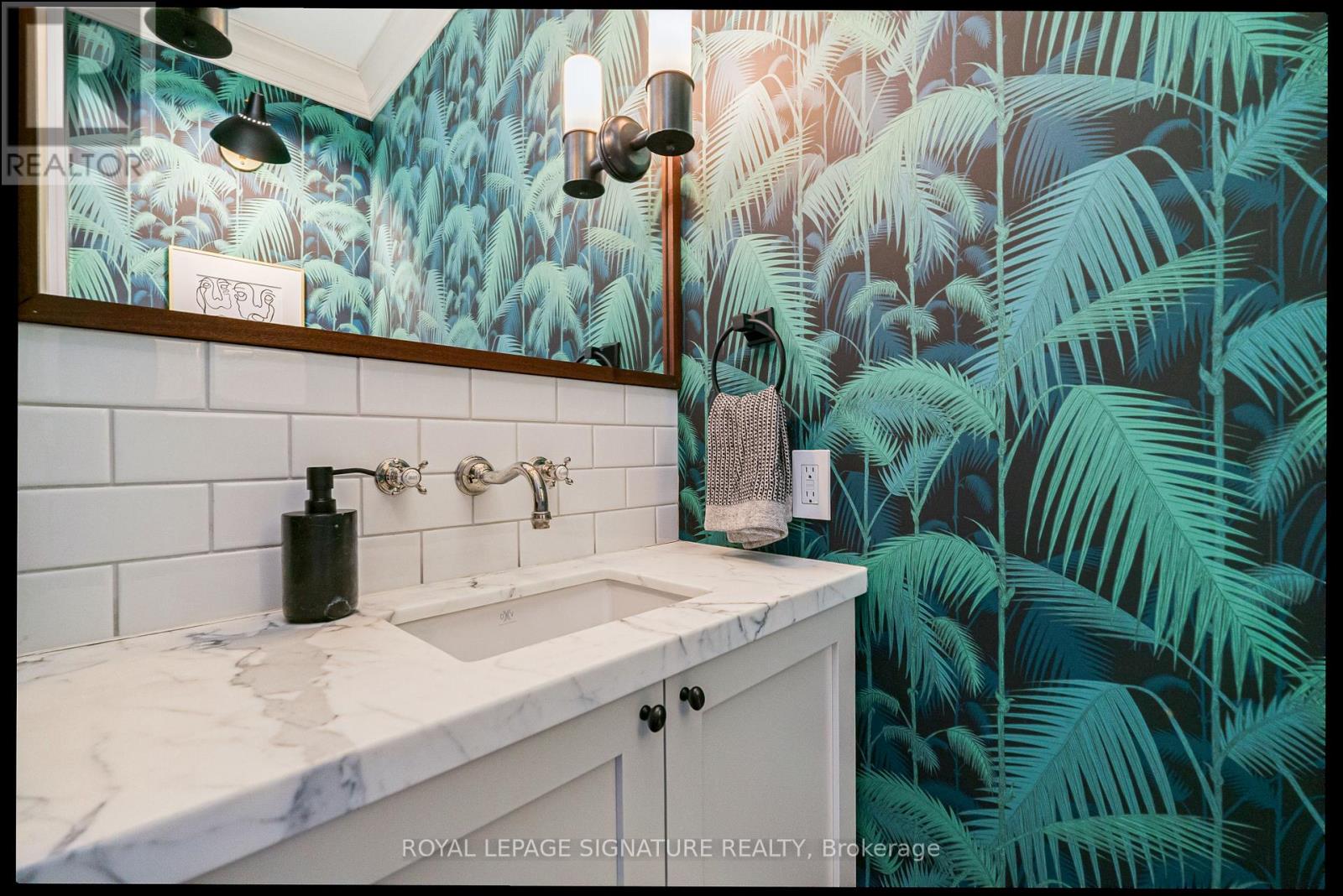 61 Mcgee Street, Toronto, Ontario  M4M 2L1 - Photo 17 - E13082816
