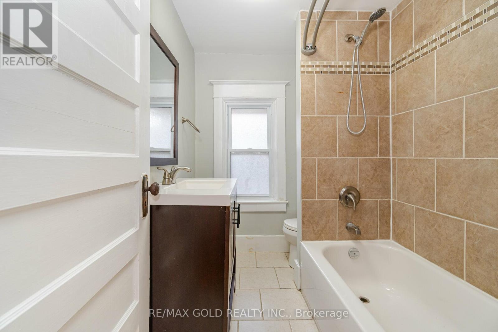 161 Adelaide Avenue E, Oshawa (O'neill), Ontario  L1G 1Z2 - Photo 24 - E13082880