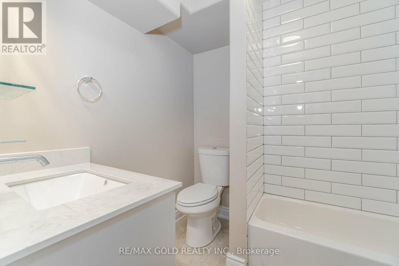 161 Adelaide Avenue E, Oshawa (O'neill), Ontario  L1G 1Z2 - Photo 38 - E13082880