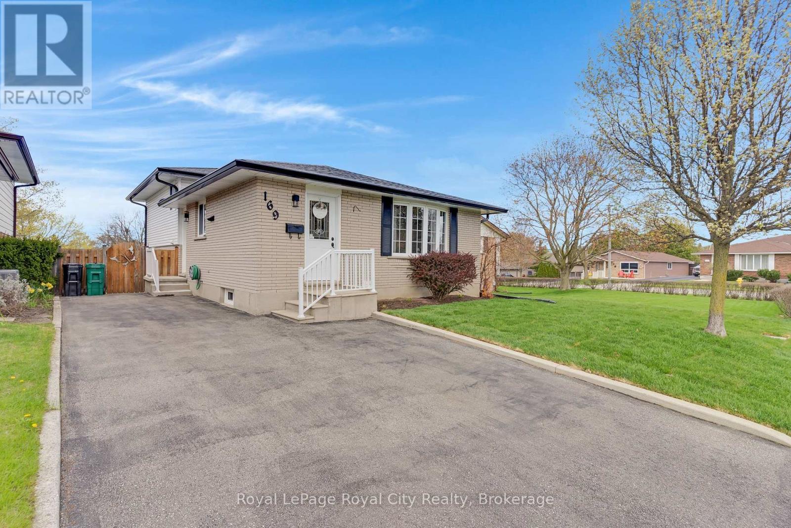169 Johanna Drive, Cambridge, Ontario  N1S 4C4 - Photo 3 - X13082772
