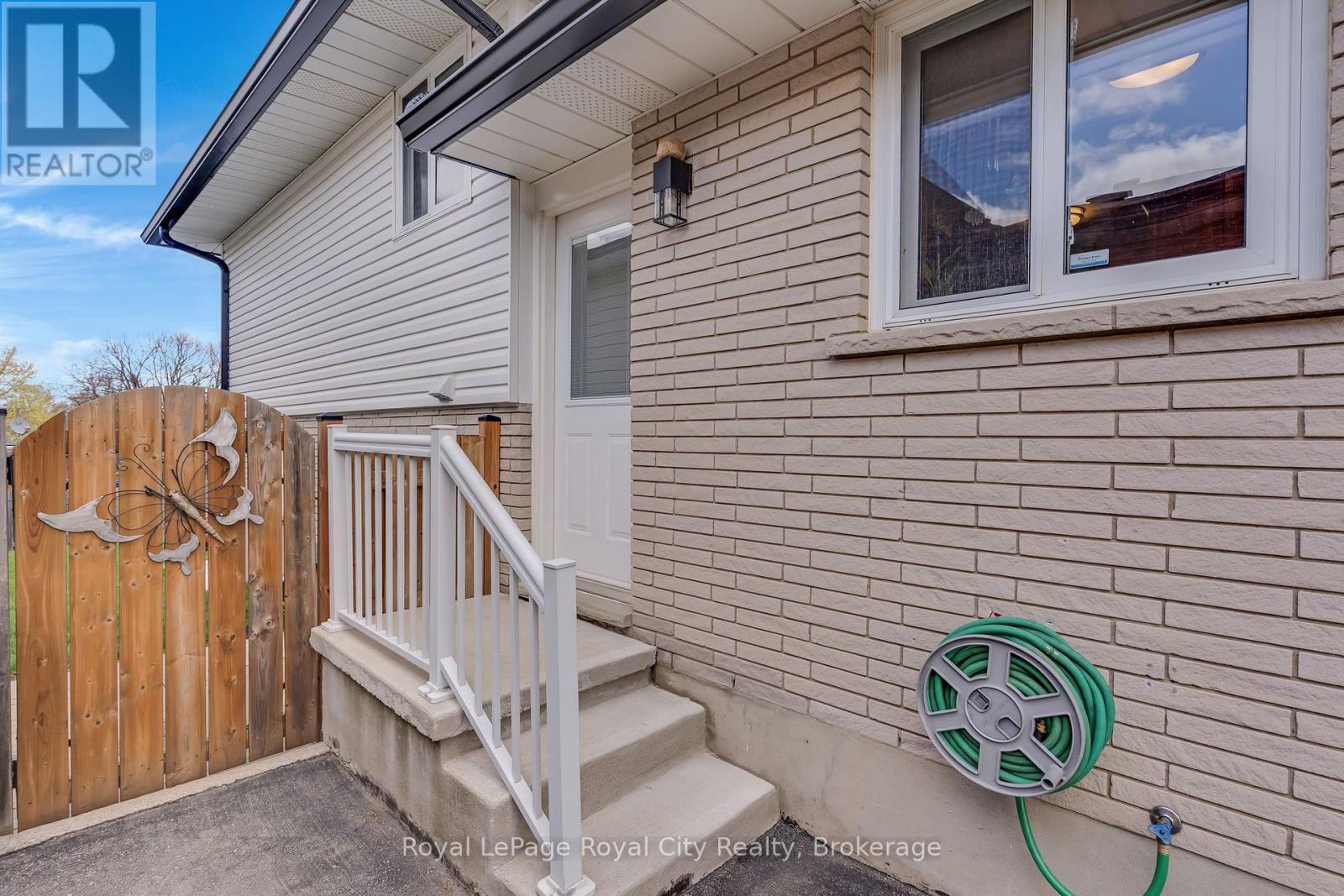 169 Johanna Drive, Cambridge, Ontario  N1S 4C4 - Photo 5 - X13082772