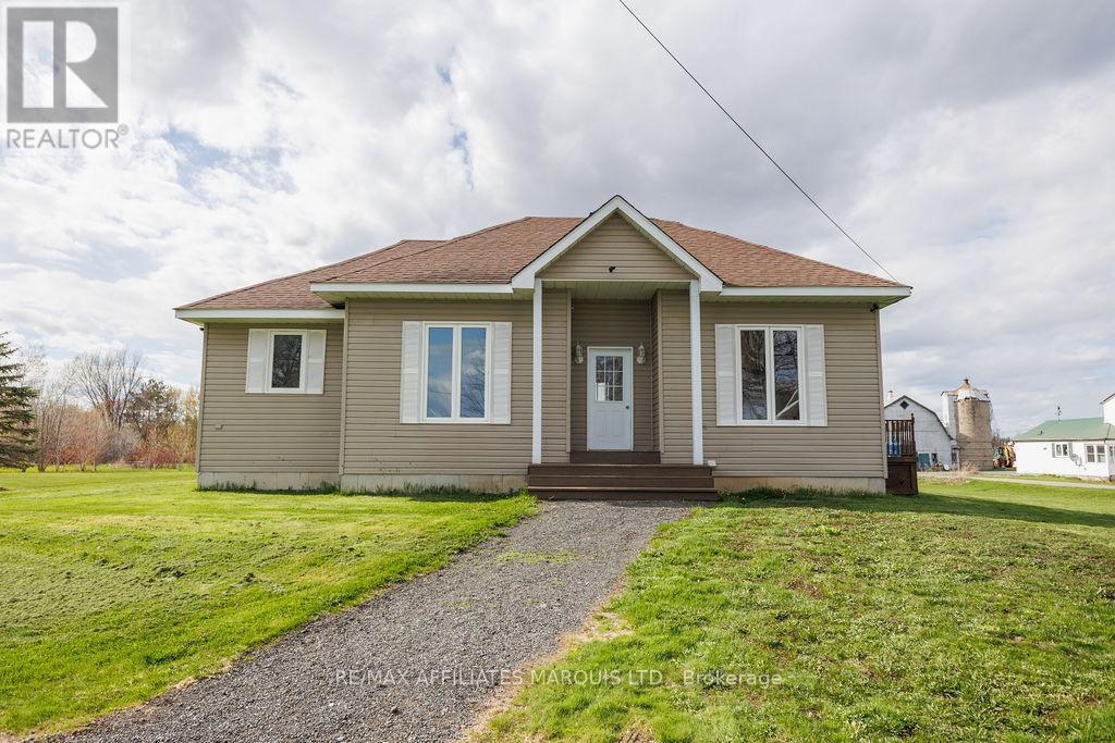 19249 County Road 2 Road, South Glengarry, Ontario  K0C 2E0 - Photo 4 - X12693788