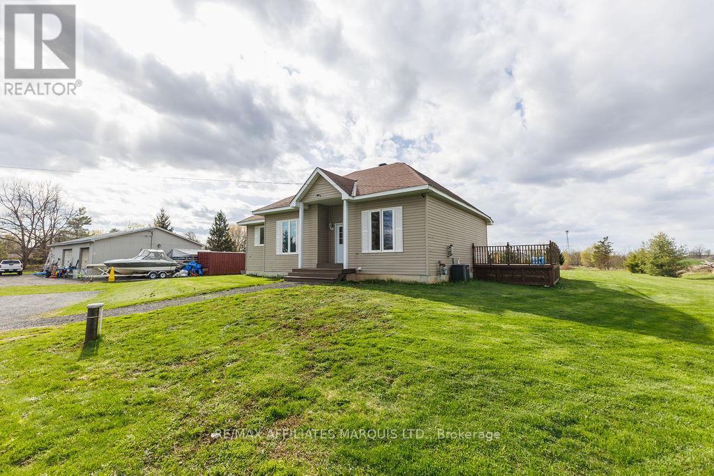 19249 County Road 2 Road, South Glengarry, Ontario  K0C 2E0 - Photo 5 - X12693788