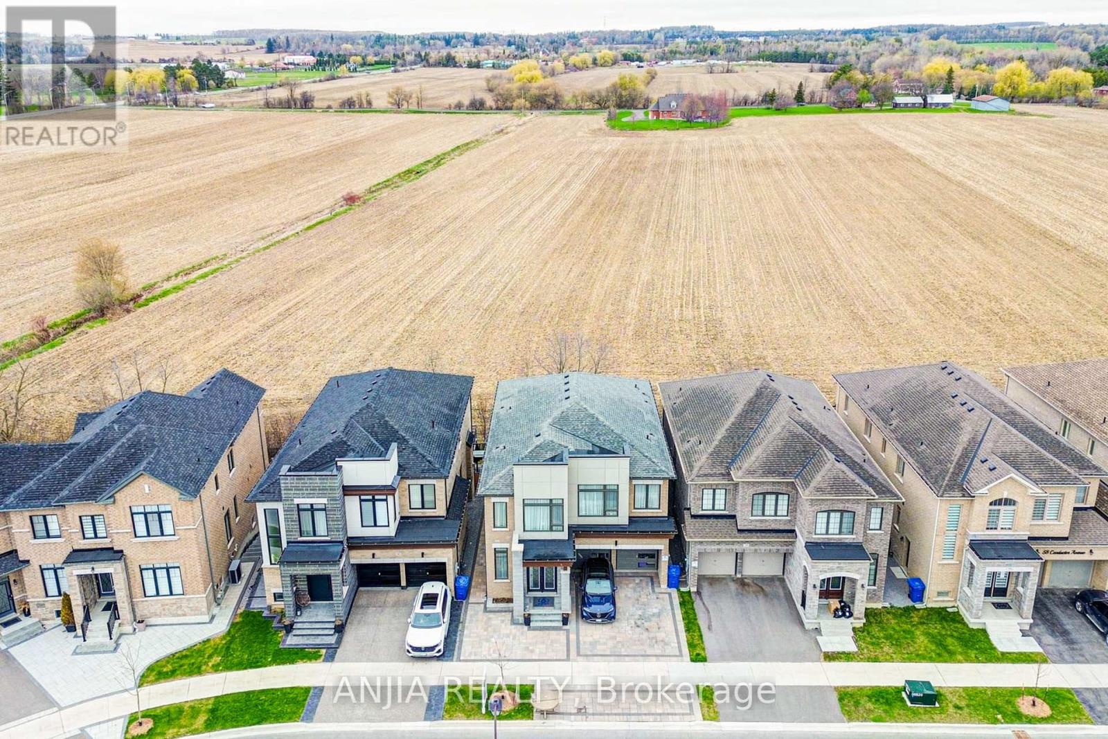 50 Conductor Avenue, Whitchurch-Stouffville (Stouffville), Ontario  L4A 4X5 - Photo 3 - N13082884